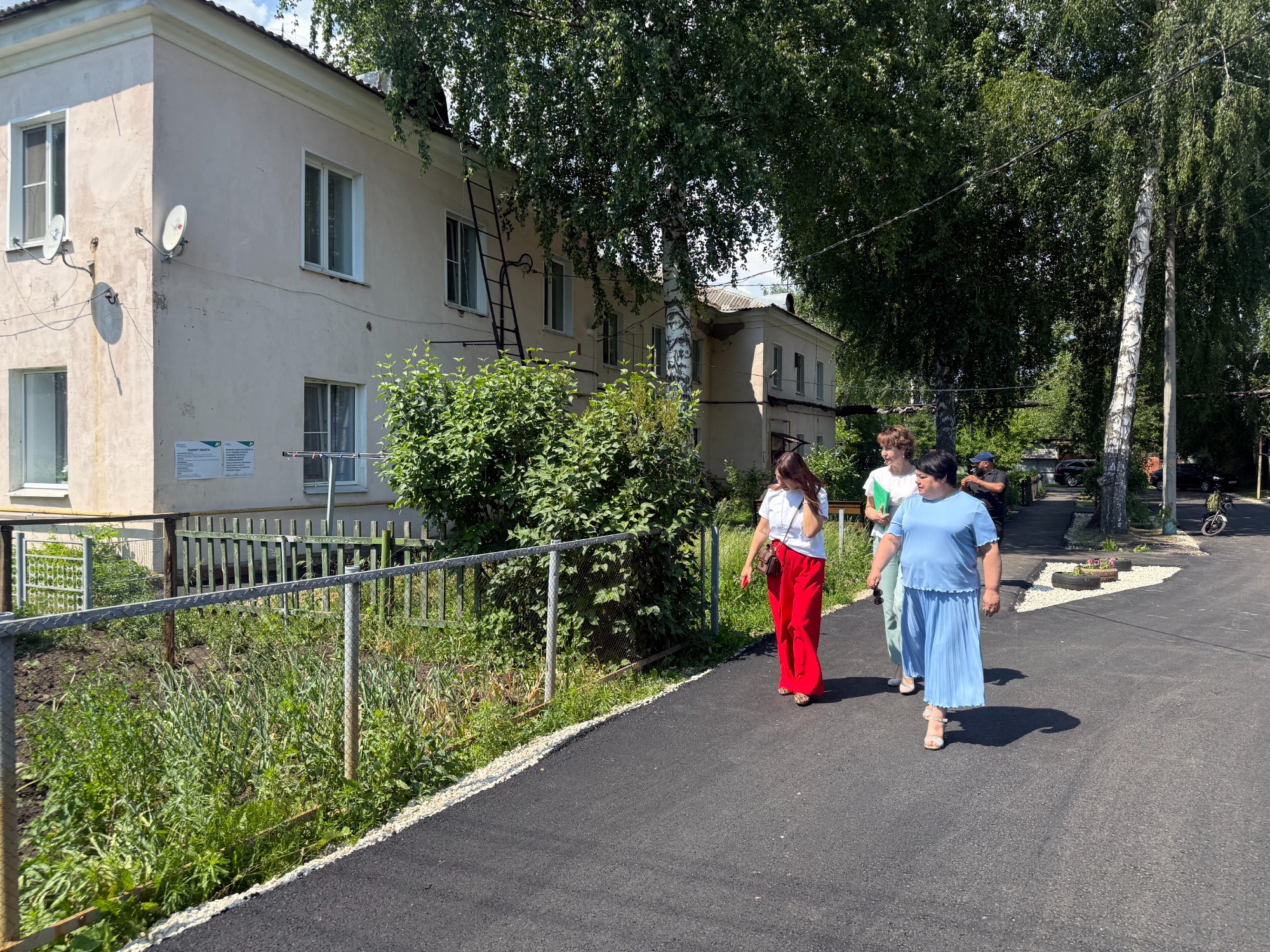 В Мичуринске прошла приемка благоустроенных по нацпроекту дворов.